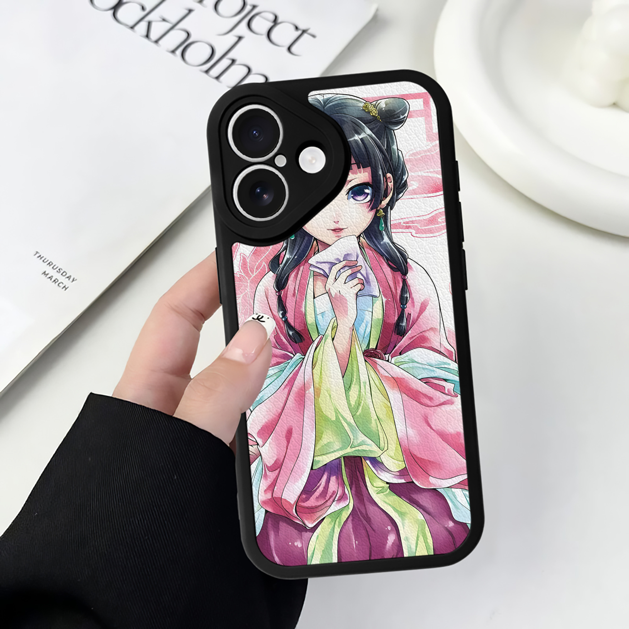 （画像用） 薬屋のひとりごと The Apothecary Diaries 【iPhone 16シリーズ対応】シリコンスマホケース（レザー調） 材質：シリコン